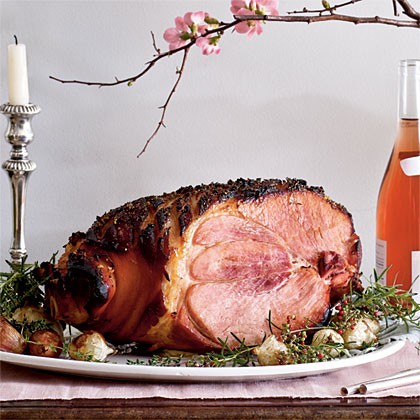 Baked ham with rosemary and sweet vermouth