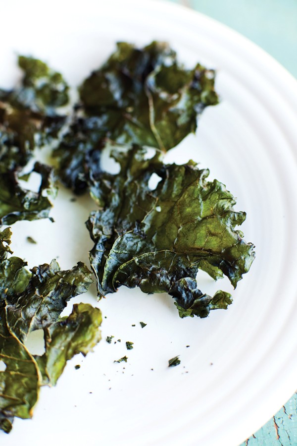Baked kale chips