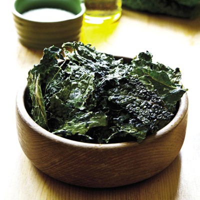 Baked kale chips