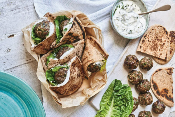 Baked lamb kofta with mint & yogurt sauce in pitta