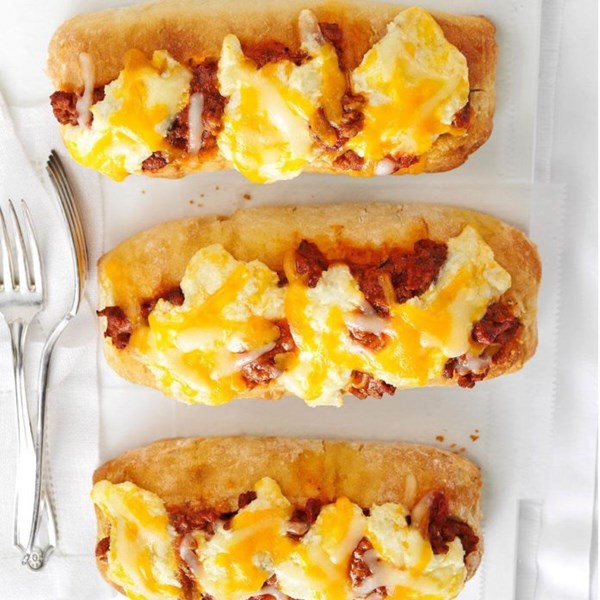 Baked lasagna in a bun