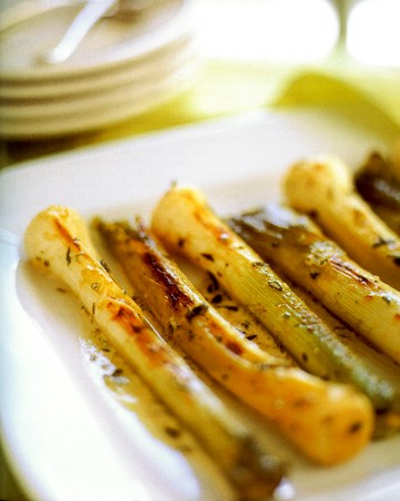 Baked leeks with cream and tarragon