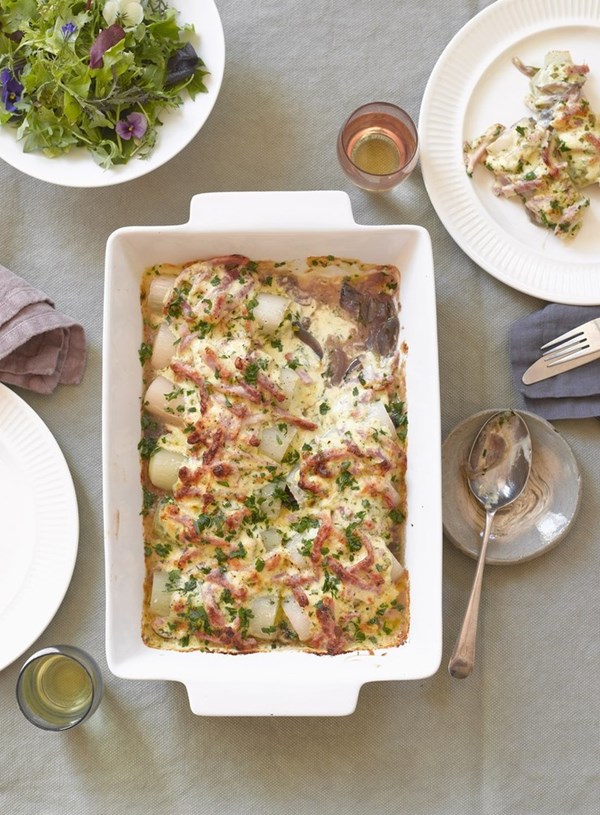 Baked leeks with ham and cheese