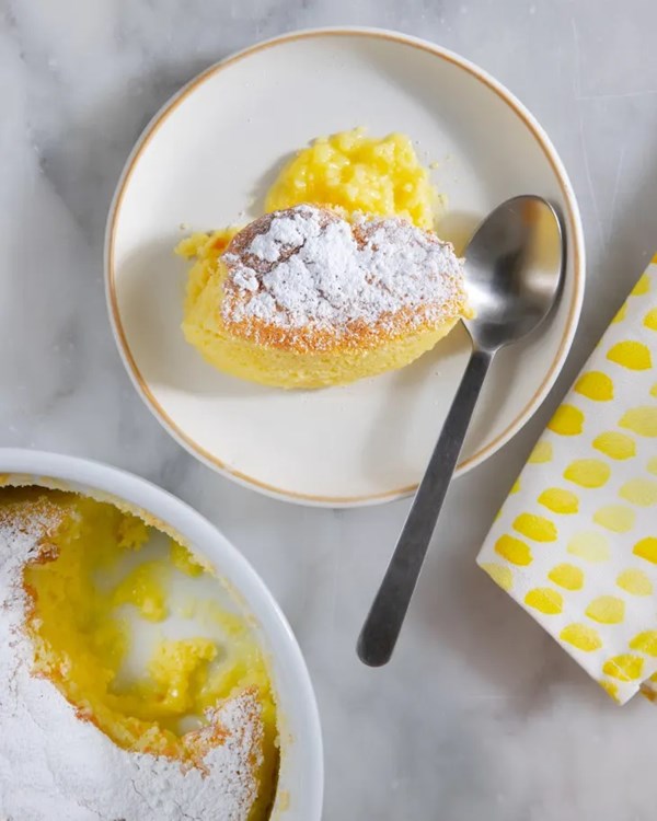 Baked lemon pudding cake
