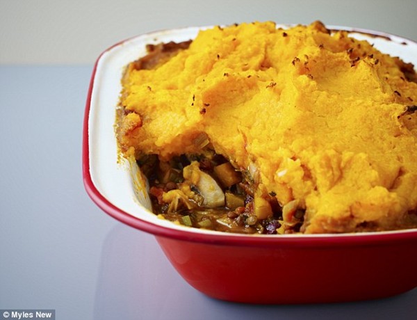 Baked lentil & bean cottage pie with a potato & parsnip mash top