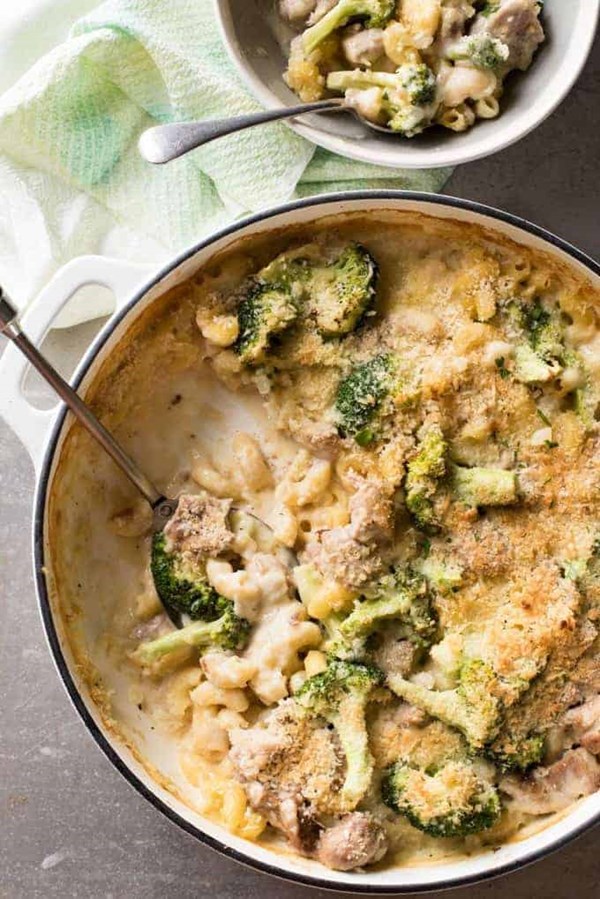 Baked macaroni cheese with chicken & broccoli 