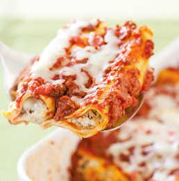 Baked manicotti with meat sauce