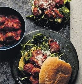 Baked meatball buns