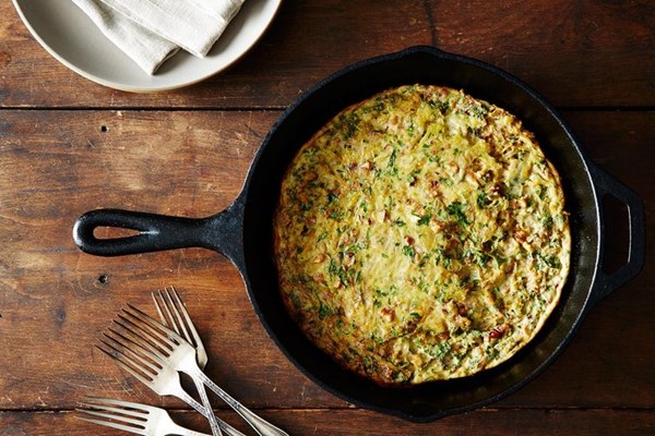 Baked onion walnut frittata