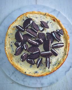 Baked Oreo ricotta & cream cheese cheesecake
