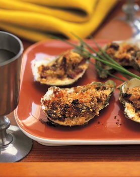 Baked oysters with bacon and leeks