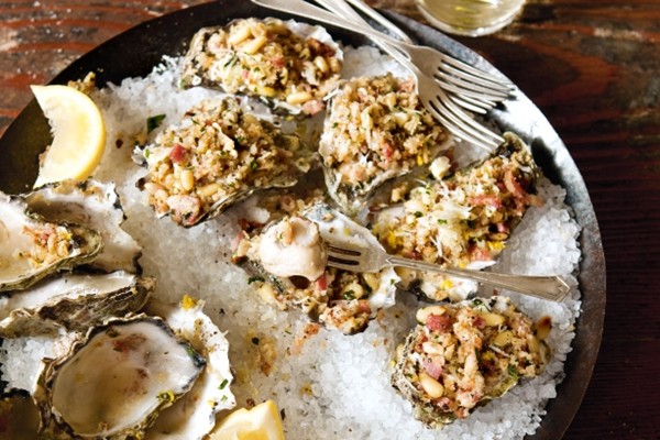 Baked oysters with pancetta, artichoke and horseraish