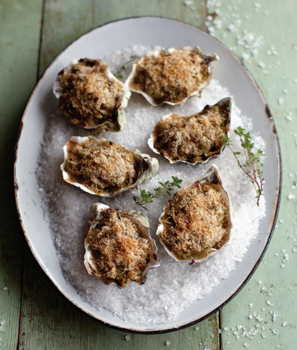 baked oysters with tender leeks