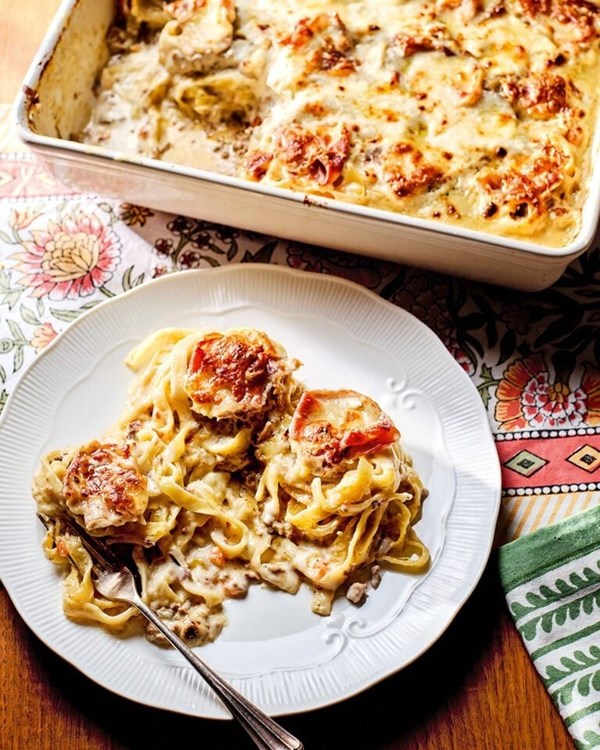 Baked pasta nests (Nidi di tagliatelle al forno)