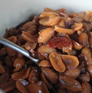 Baked peanut "beans"