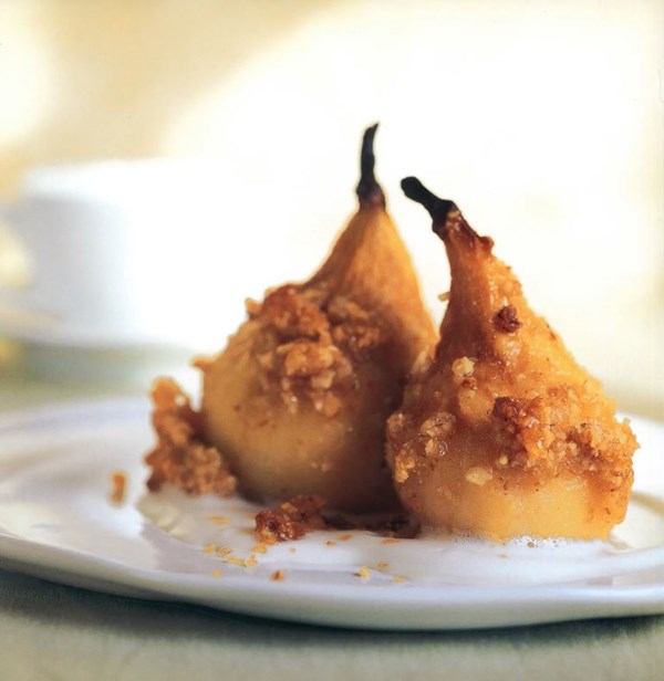 Baked pears with almond streusel