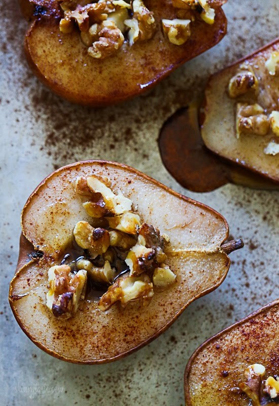 Baked pears with walnuts and honey
