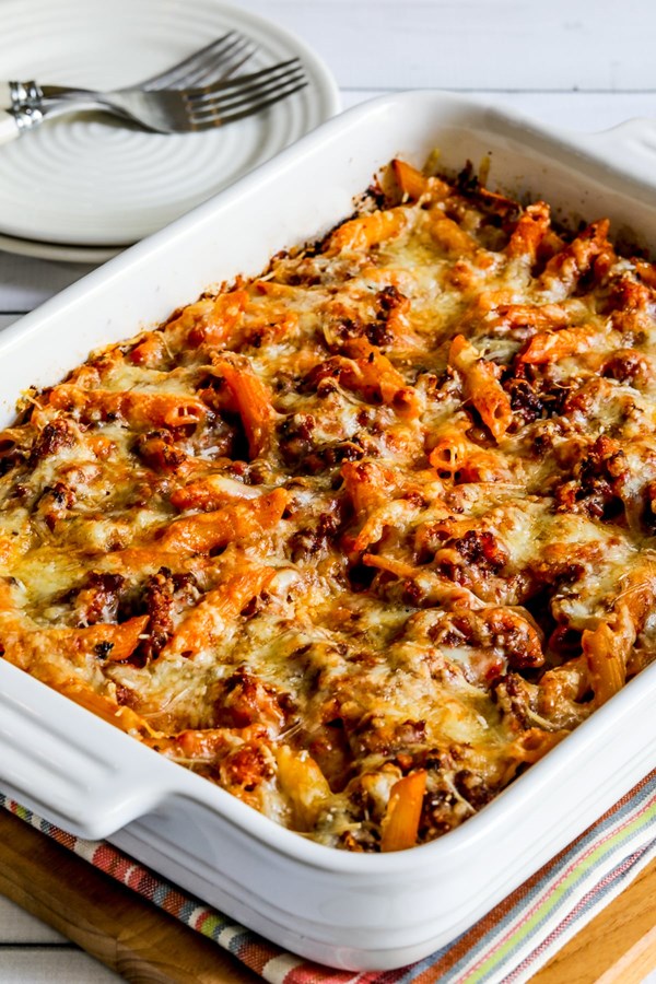 Baked penne with sausage