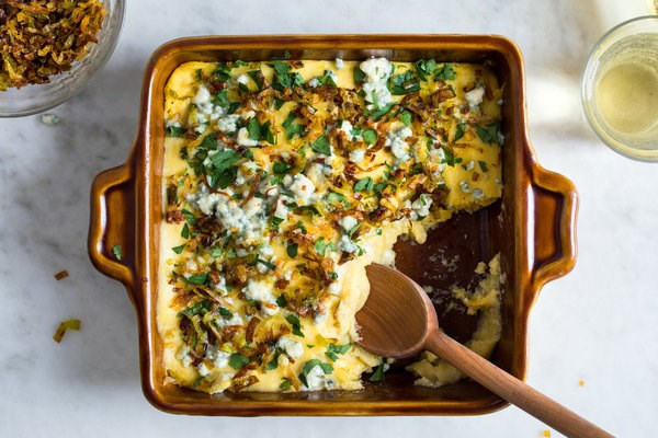 Baked polenta with crispy leeks and blue cheese