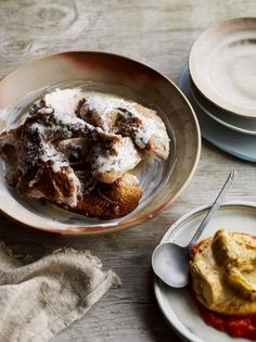 Baked polenta with tomato sauce (Polenta al forno)