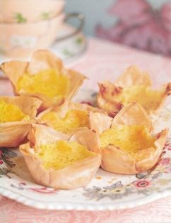 Baked portuguese custard tarts