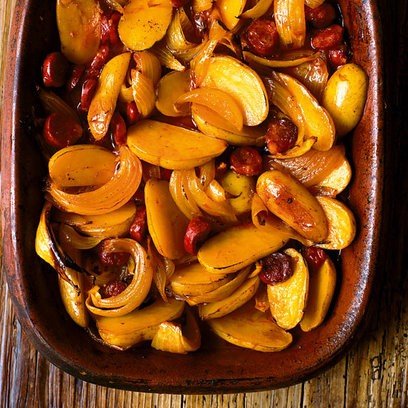 Baked potatoes with chorizo