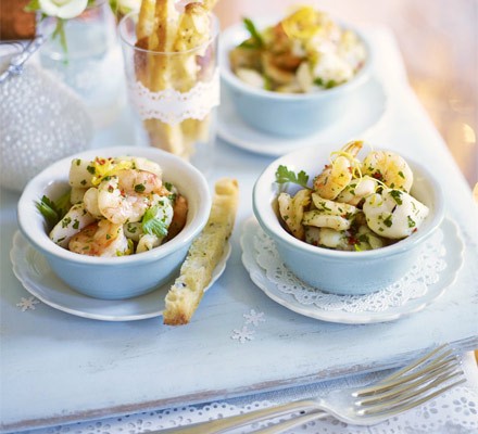 Baked prawns and scallops in chilli and garlic butter