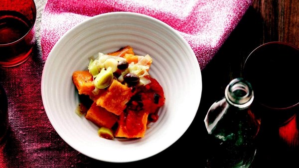 Baked pumpkin gnocchi with braised leeks and tomato sauce