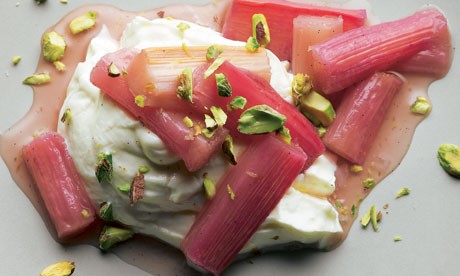 Baked rhubarb with sweet labneh