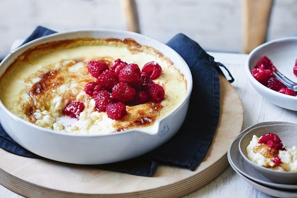 Baked rice pudding with raspberries