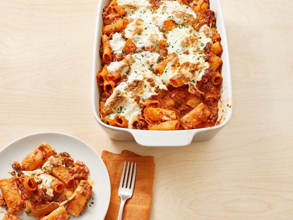 Baked rigatoni with lamb ragù
