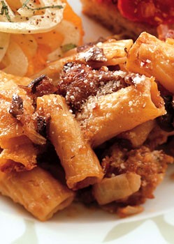 Baked rigatoni with sausage and mushrooms