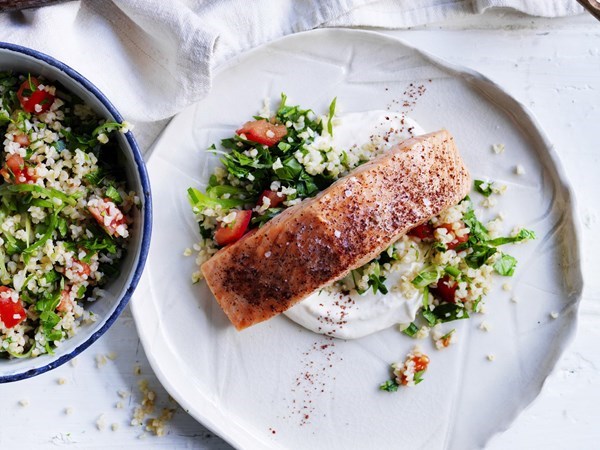 Baked salmon fillets with tahini sauce & tabbouleh