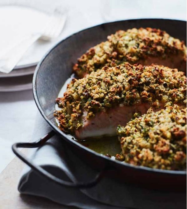 Baked salmon with a pistachio, honey and herb crust (Salmone in crosta di erbe, miele e pistacchi)