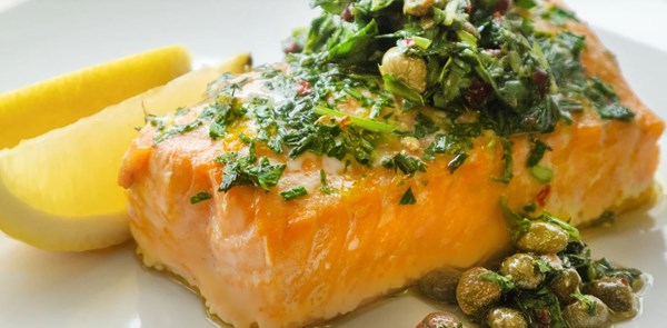 Baked salmon with arugula salsa verde