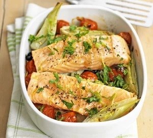Baked salmon with fennel & tomatoes