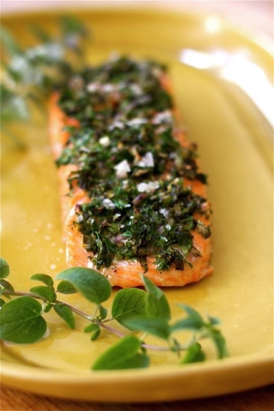 Baked salmon with herbs & lemon