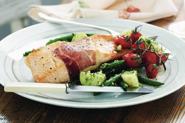 Baked salmon with pesto potatoes and beans