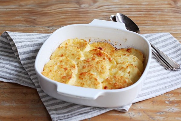 Baked semolina gnocchi (Gnocchi alla Romana)
