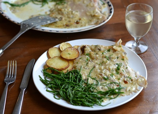 Baked skate wings with mushroom, shallot and Gruyère gratin