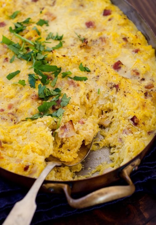 Baked spaghetti squash carbonara 