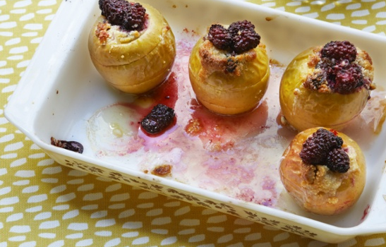 Baked stuffed apples