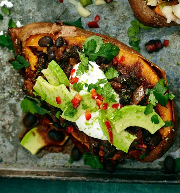Baked sweet potatoes with easy black bean chilli