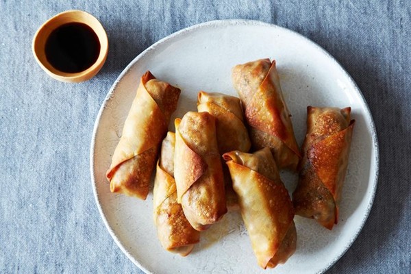 Baked tofu and vegetable egg rolls