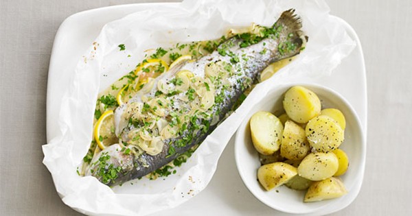 Baked trout in paper