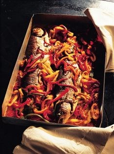 Baked trout with capsicums (Trota in forno con peperoni)