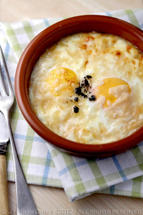 Baked truffled eggs (Oeuf sur le plat)