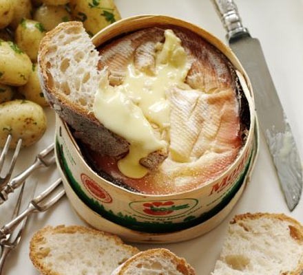 Baked vacherin