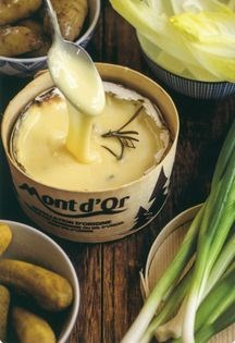 Baked vacherin Mont d'Or with accompaniments