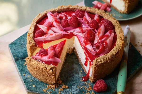 Baked vanilla cheesecake with raspberry & rhubarb